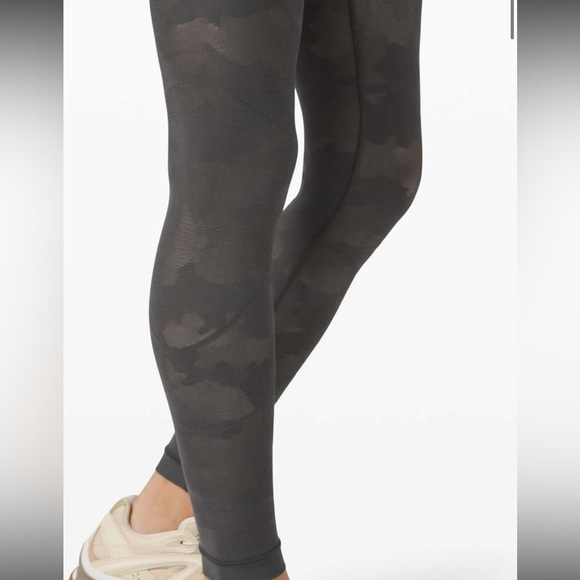 Lululemon Sheer Will HR Tight 28" - Picture 3 of 7